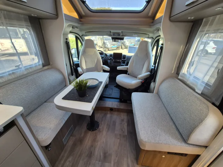 Fahrzeugbild Carado T457 pro+ *LED*Bettumbau* #17