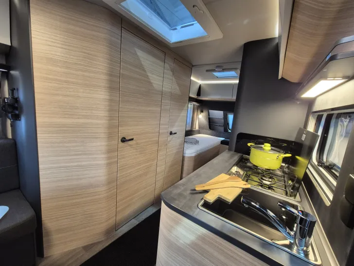 Fahrzeugbild Hobby Maxia 495 UL *Bettverbrei.*Garantie* #11