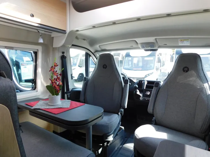 Fahrzeugbild Sunlight Cliff 540 Markise, AWT isoliert & beheizt #12