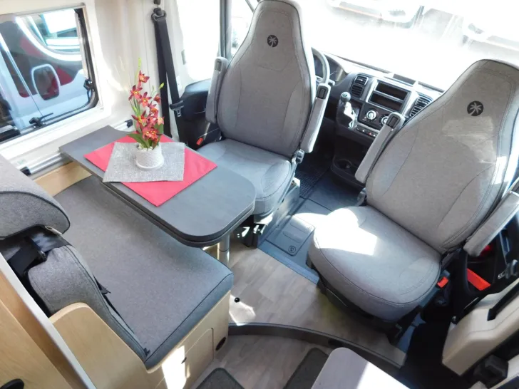 Fahrzeugbild Sunlight Cliff 540 Markise, AWT isoliert & beheizt #13