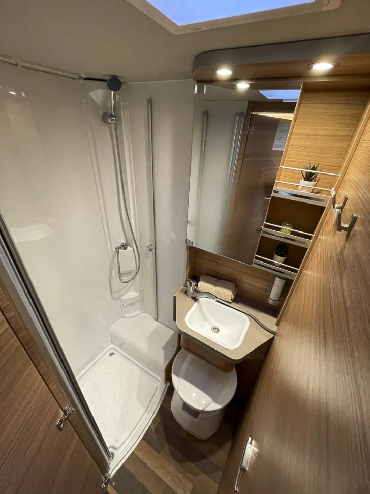 Fahrzeugbild Weinsberg CaraCore 650 MEG*Navi*RFK*TV*LTE #34