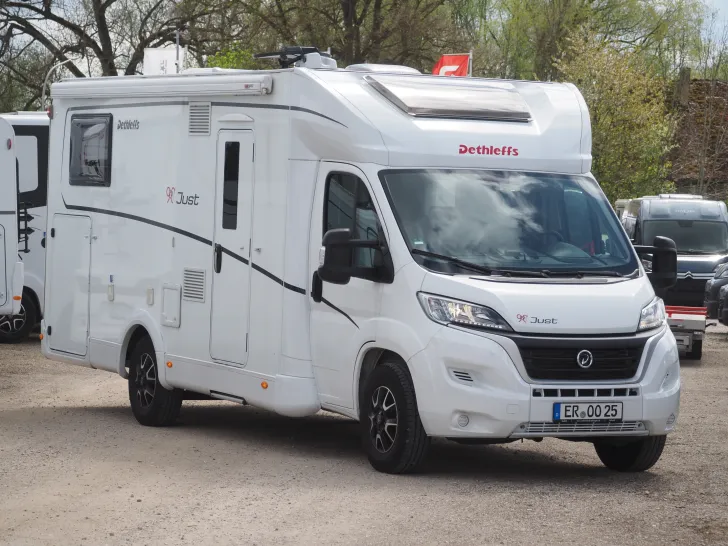 Fahrzeugbild Dethleffs Just T7052 EB, Hubbett, Markise, SAT TV, uvm. #3