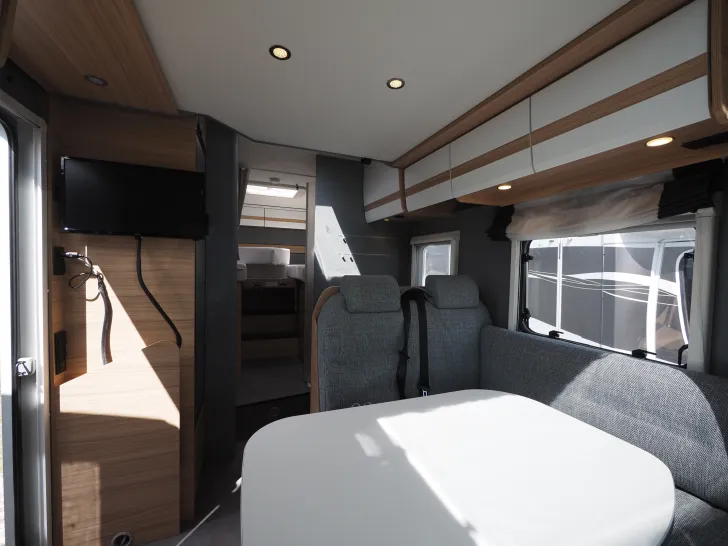 Fahrzeugbild Dethleffs Just T7052 EB, Hubbett, Markise, SAT TV, uvm. #7