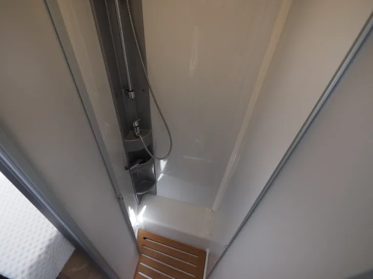 Fahrzeugbild Dethleffs Just T7052 EB, Hubbett, Markise, SAT TV, uvm. #12