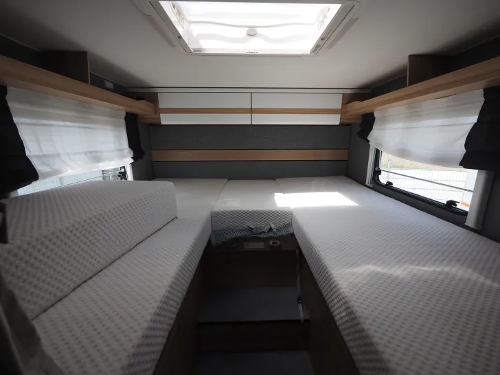 Fahrzeugbild Dethleffs Just T7052 EB, Hubbett, Markise, SAT TV, uvm. #15