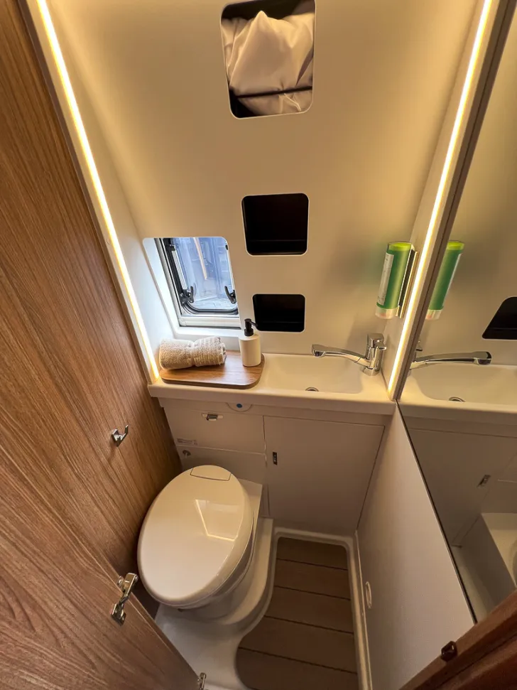 Fahrzeugbild Weinsberg CaraBus 630 ME *Dieselheizung*Anhängek.* #22