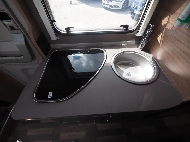 Fahrzeugbild Weinsberg CaraCompact 600 MEG Pepper, Dachklima, TV #7