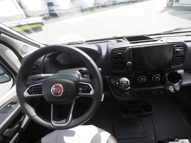 Fahrzeugbild Weinsberg CaraCompact 600 MEG Pepper, Dachklima, TV #15