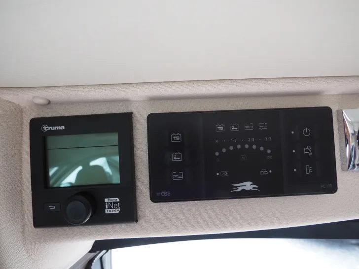 Fahrzeugbild Laika ECOVIP 645, Rundsitzgruppe, Fahrass., Autom. #17