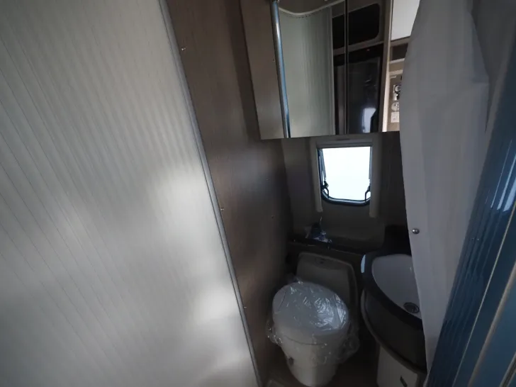 Fahrzeugbild Pössl Roadcruiser Revolution, El. Hubbett, Safetypack #10