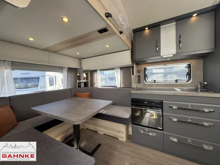 Fahrzeugbild Hobby De Luxe 515 UHL Backofen & Autarkpaket #7