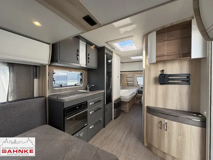 Fahrzeugbild Hobby De Luxe 515 UHL Backofen & Autarkpaket #8