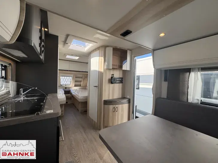 Fahrzeugbild Hobby De Luxe 515 UHL Backofen & Autarkpaket #9