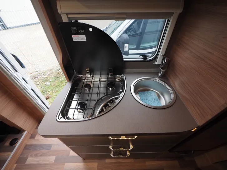 Fahrzeugbild Weinsberg CaraCompact 600 MEG Edition Pepper, Autom. #8