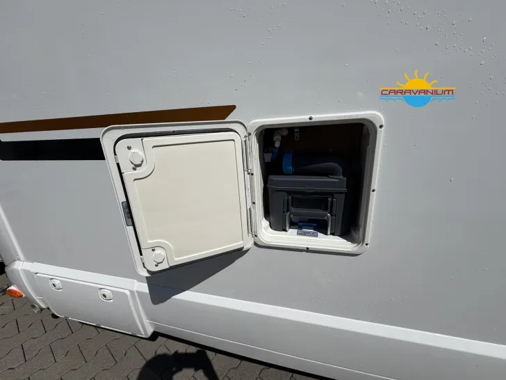 Fahrzeugbild Rimor Sarus 98 P*Einzelbett*Markise*Fahrradt #13