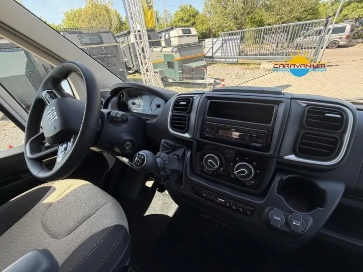 Fahrzeugbild Rimor Sarus 98 P*Einzelbett*Markise*Fahrradt #25