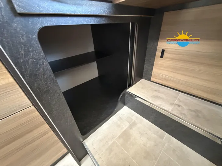 Fahrzeugbild Rimor Sarus 98 P*Einzelbett*Markise*Fahrradt #29