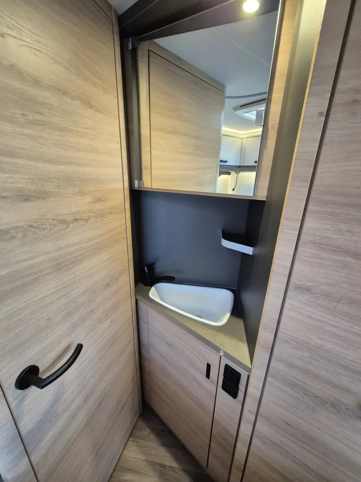 Fahrzeugbild Knaus L!VE / LIVE TI 590 MF *Platinum Selection* #27