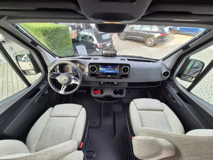 Fahrzeugbild Hymer Grand Canyon S CrossOver *Allrad*Winterpaket* #7