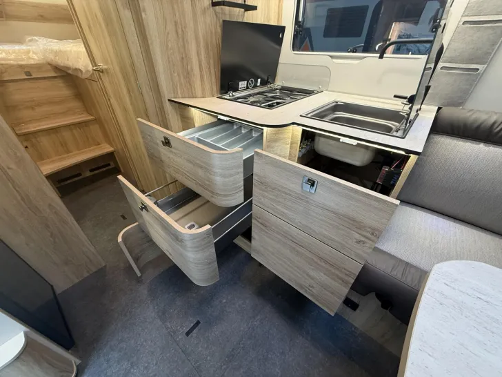 Fahrzeugbild Eura Mobil Integra Line GT IL 726 EF Keine Hubbett - Sofort #8