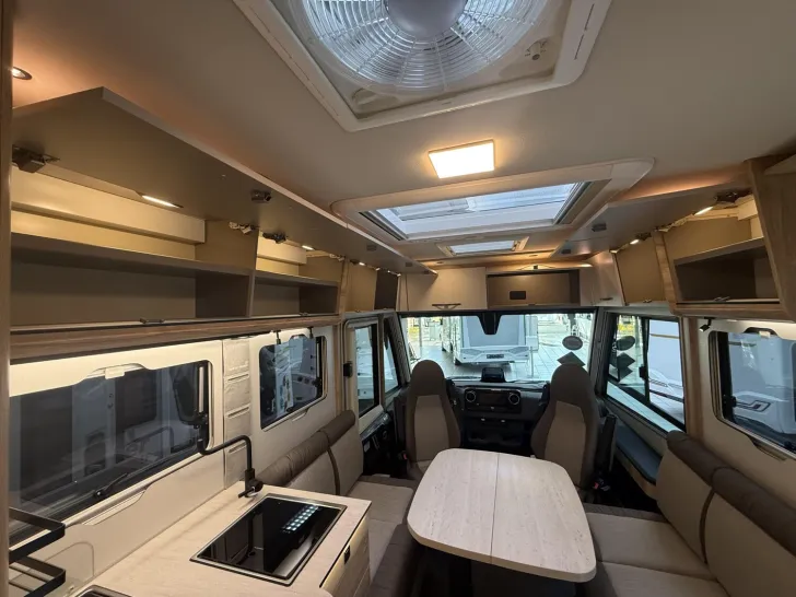 Fahrzeugbild Eura Mobil Integra Line GT IL 726 EF Keine Hubbett - Sofort #9