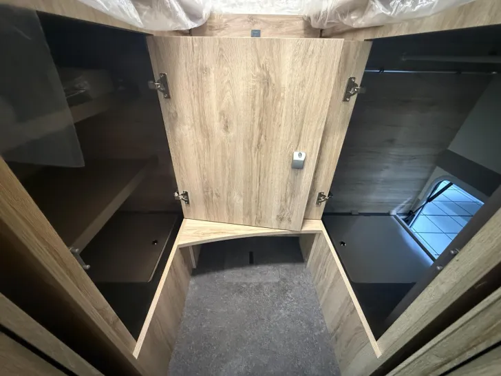 Fahrzeugbild Eura Mobil Integra Line GT IL 726 EF Keine Hubbett - Sofort #16