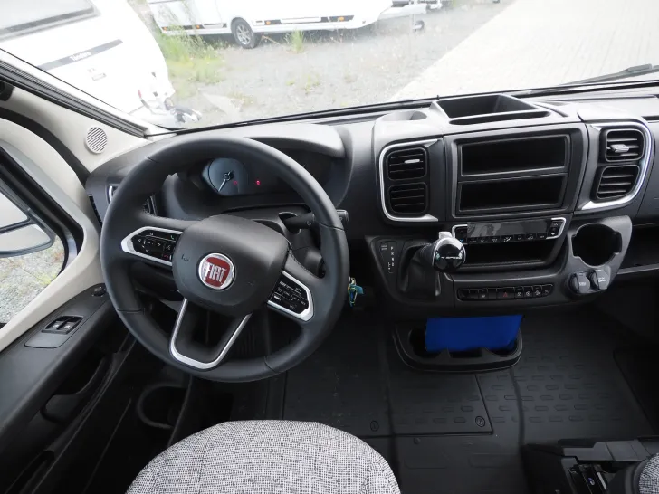 Fahrzeugbild Dethleffs Trend T 7057 DBL, Automatik, Loungesitzgruppe #19