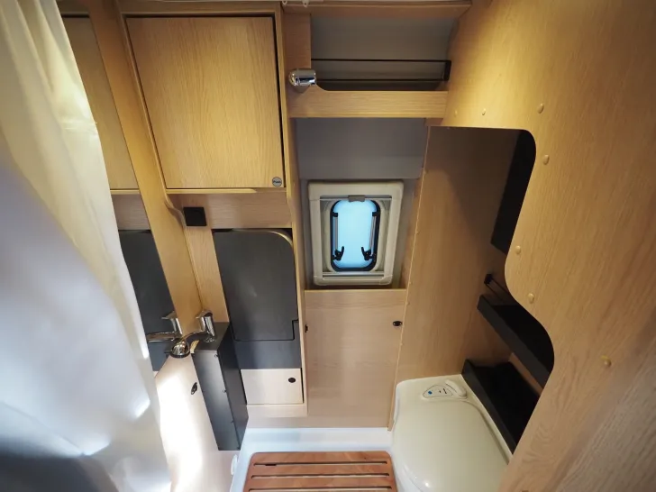 Fahrzeugbild Sunlight CLIFF 540 V - Vanlife, Aufstelldach+Hecksitzgr. #8