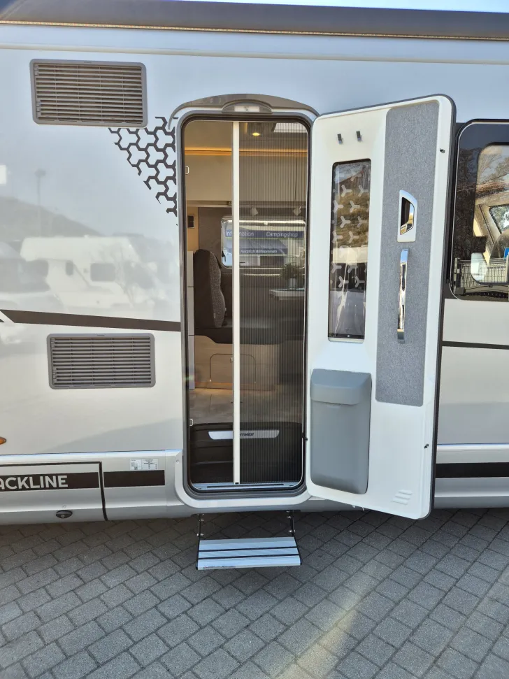 Fahrzeugbild Hymer B-ML I 780 BlackLine *Hubstützen*kein Hubbett* #8