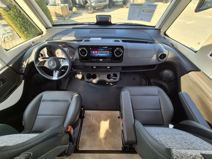 Fahrzeugbild Hymer B-ML I 780 BlackLine *Hubstützen*kein Hubbett* #11
