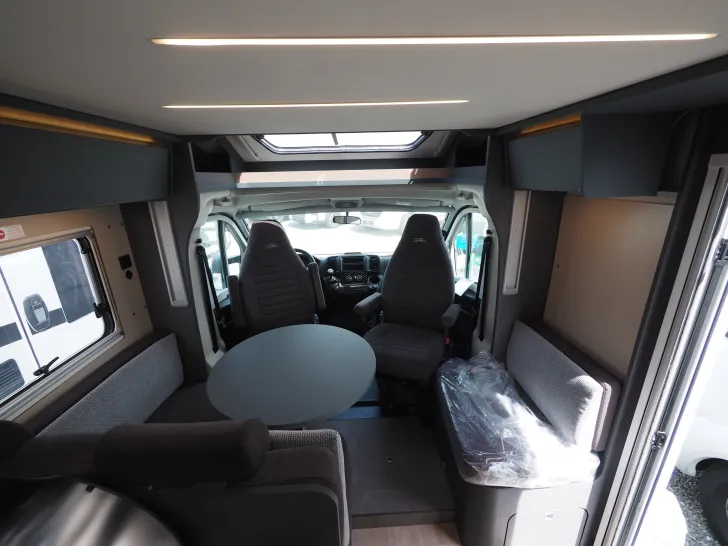 Fahrzeugbild Laika KOSMO L 319, Hubbett, Komfort-Paket #4