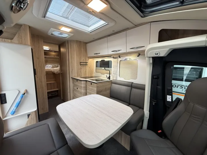 Fahrzeugbild Eura Mobil Profila T PT 726 EF Gold Level - Hubstütze u.v.m #7