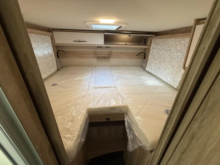 Fahrzeugbild Eura Mobil Profila T PT 726 EF Gold Level - Hubstütze u.v.m #14