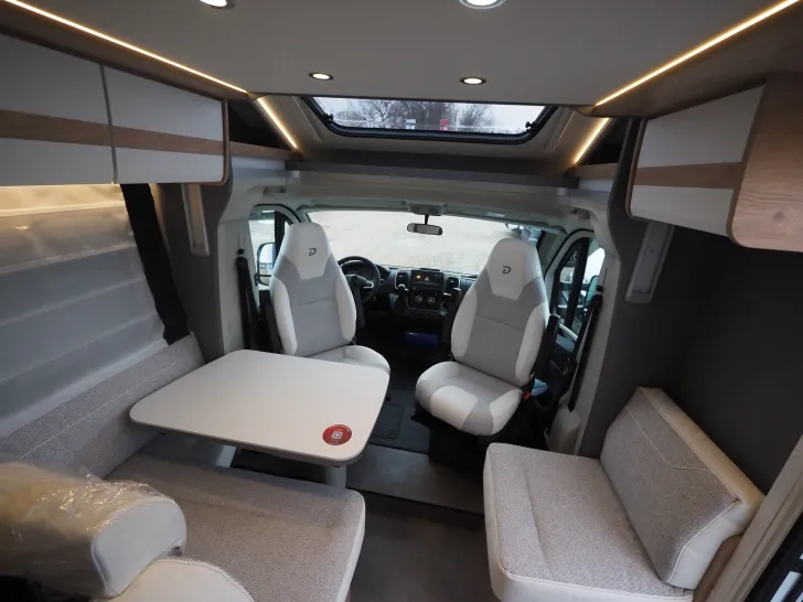 Fahrzeugbild Dethleffs Just Camp T 6812 EB Active, Autom., MJ 2026 #6
