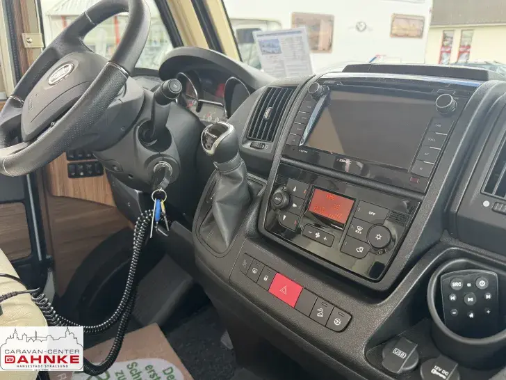 Fahrzeugbild Eura Mobil Integra 760 QB Alde/el.Markise/2xTV/Solar/AHK #7