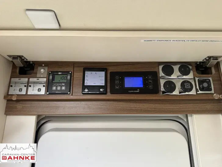Fahrzeugbild Eura Mobil Integra 760 QB Alde/el.Markise/2xTV/Solar/AHK #25