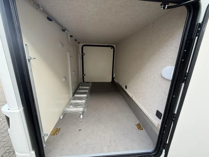 Fahrzeugbild Forster T FT745 EB Top-Ausstattung +TV +Markise +Hubbett #20