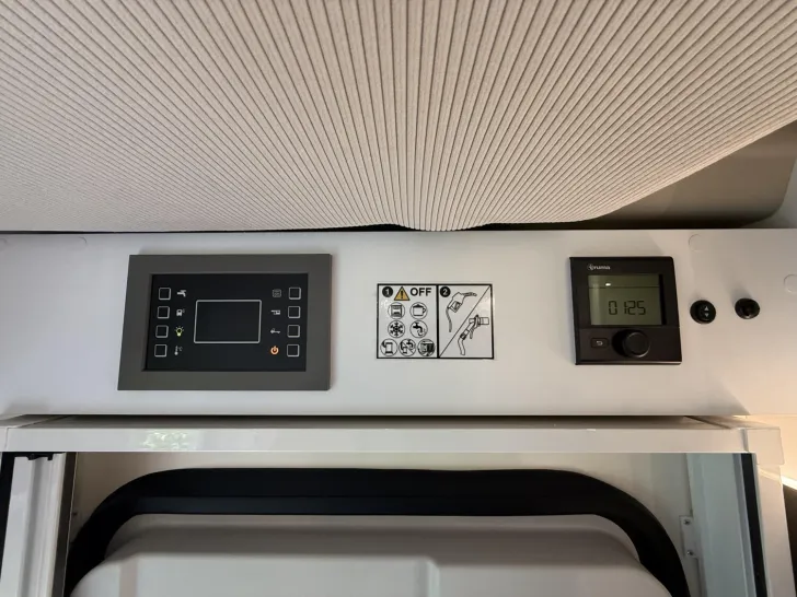 Fahrzeugbild Forster T FT745 EB Top-Ausstattung +TV +Markise +Hubbett #23