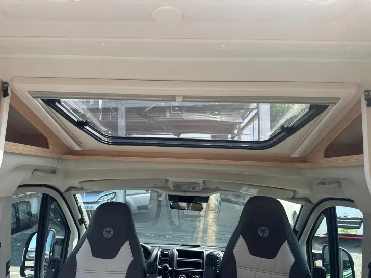 Fahrzeugbild Sunlight Adventure V 67S Fiat #24