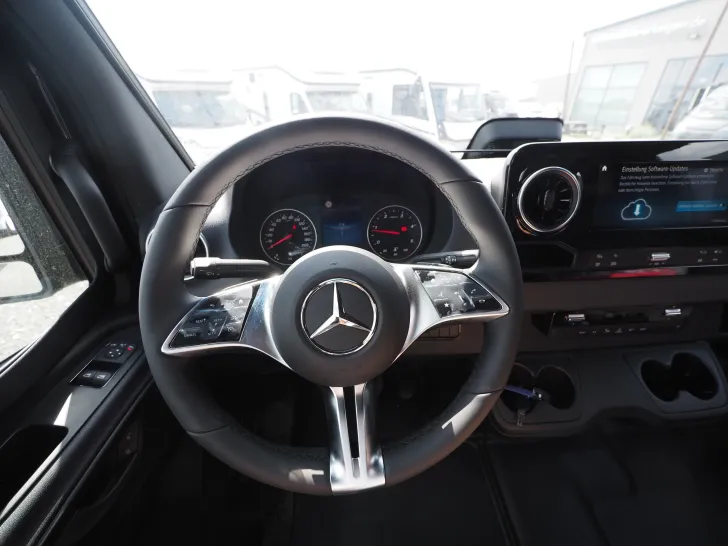 Fahrzeugbild Pössl Roadstar XT, Mercedes Sprinter 4x4, Premiump. #6