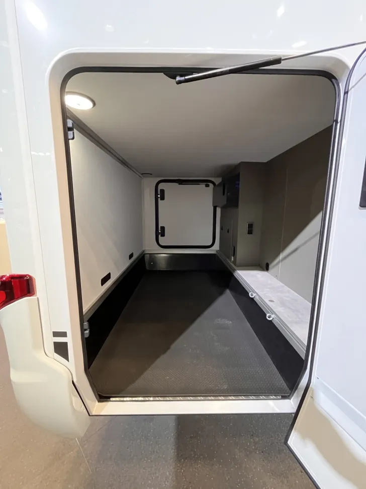 Fahrzeugbild Hymer GT-S 600 *LED*Sitzheizung*Wet-Wiper* #12