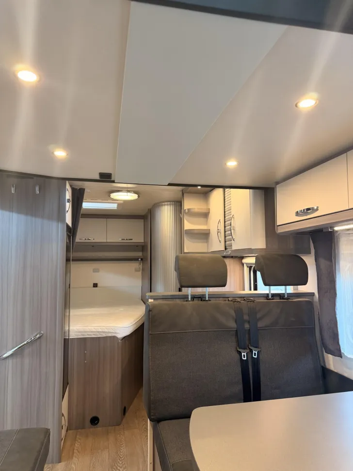 Fahrzeugbild Hobby Optima OnTour T65 HFL -Navi & Anbaumarkise #3