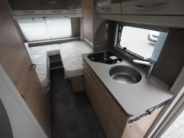 Fahrzeugbild Dethleffs Nomad 460 EL, Wasser/Elektrik/Autark/Styling #7