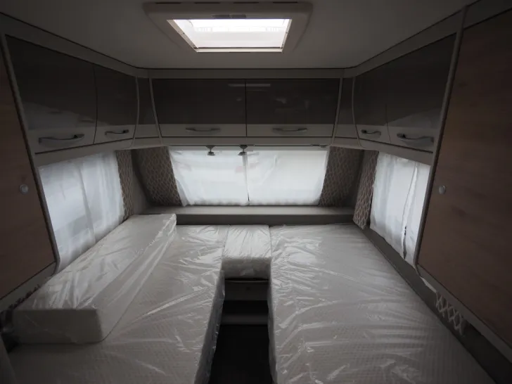 Fahrzeugbild Dethleffs Nomad 460 EL, Wasser/Elektrik/Autark/Styling #11