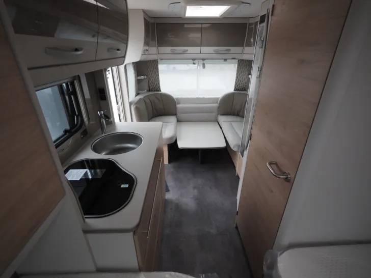 Fahrzeugbild Dethleffs Nomad 460 EL, Wasser/Elektrik/Autark/Styling #15