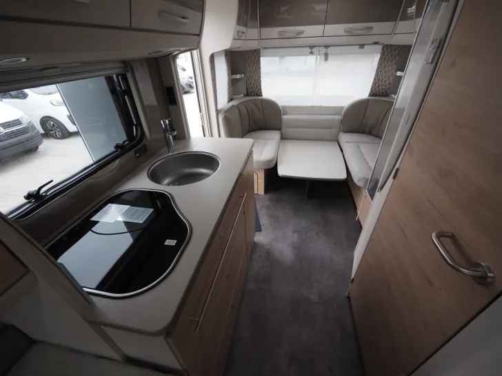 Fahrzeugbild Dethleffs Nomad 460 EL, Wasser/Elektrik/Autark/Styling #17