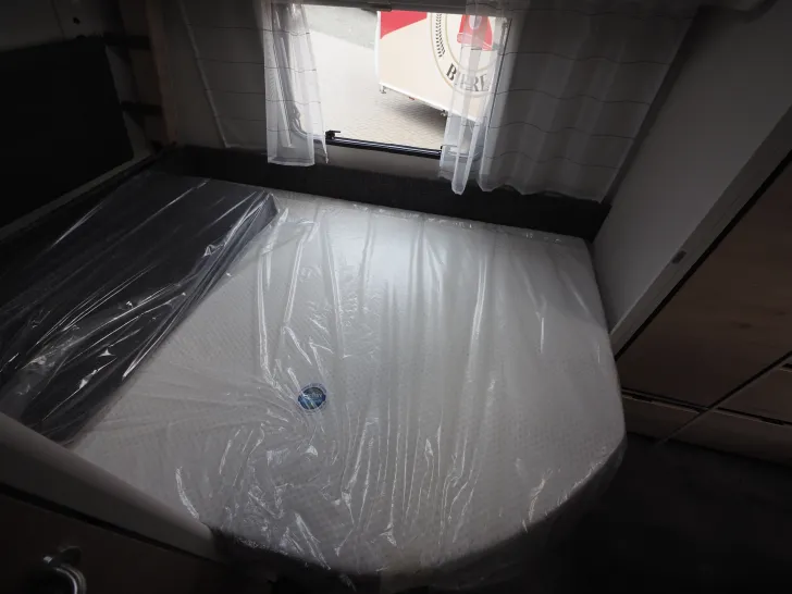 Fahrzeugbild Dethleffs Camper 530 FSK, 3er Stockbett, Stylingpaket #10