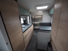 Fahrzeugbild Dethleffs Camper 530 FSK, 3er Stockbett, Stylingpaket #11