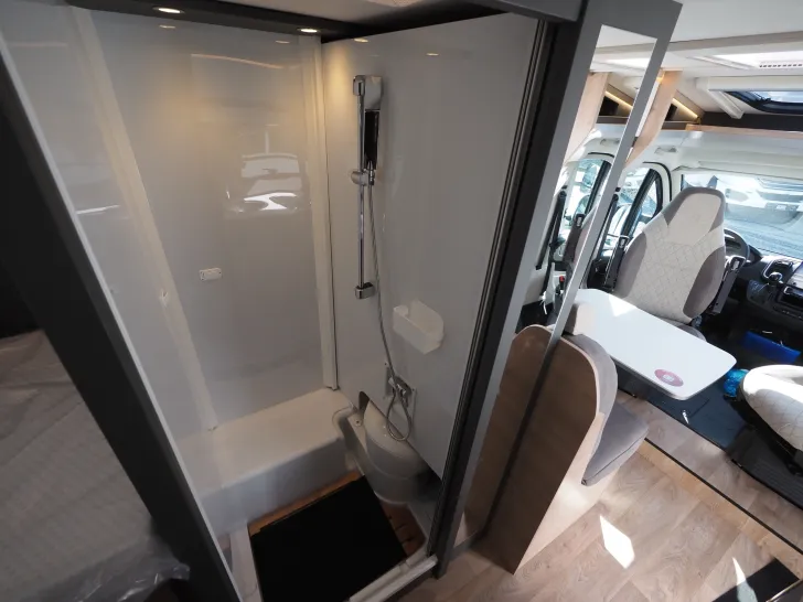 Fahrzeugbild Dethleffs Globebus Camp T4 Active, Automatik uvm. #15