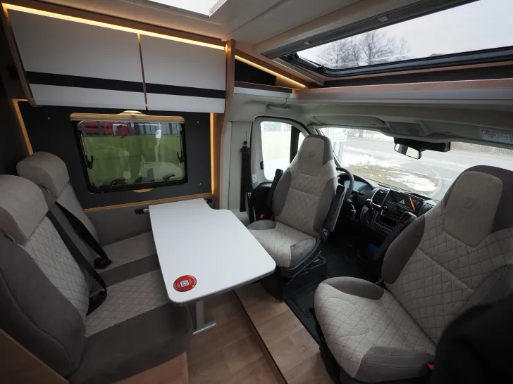 Fahrzeugbild Dethleffs Globebus Camp T4, Active-Paket, Autom., 2026 #8